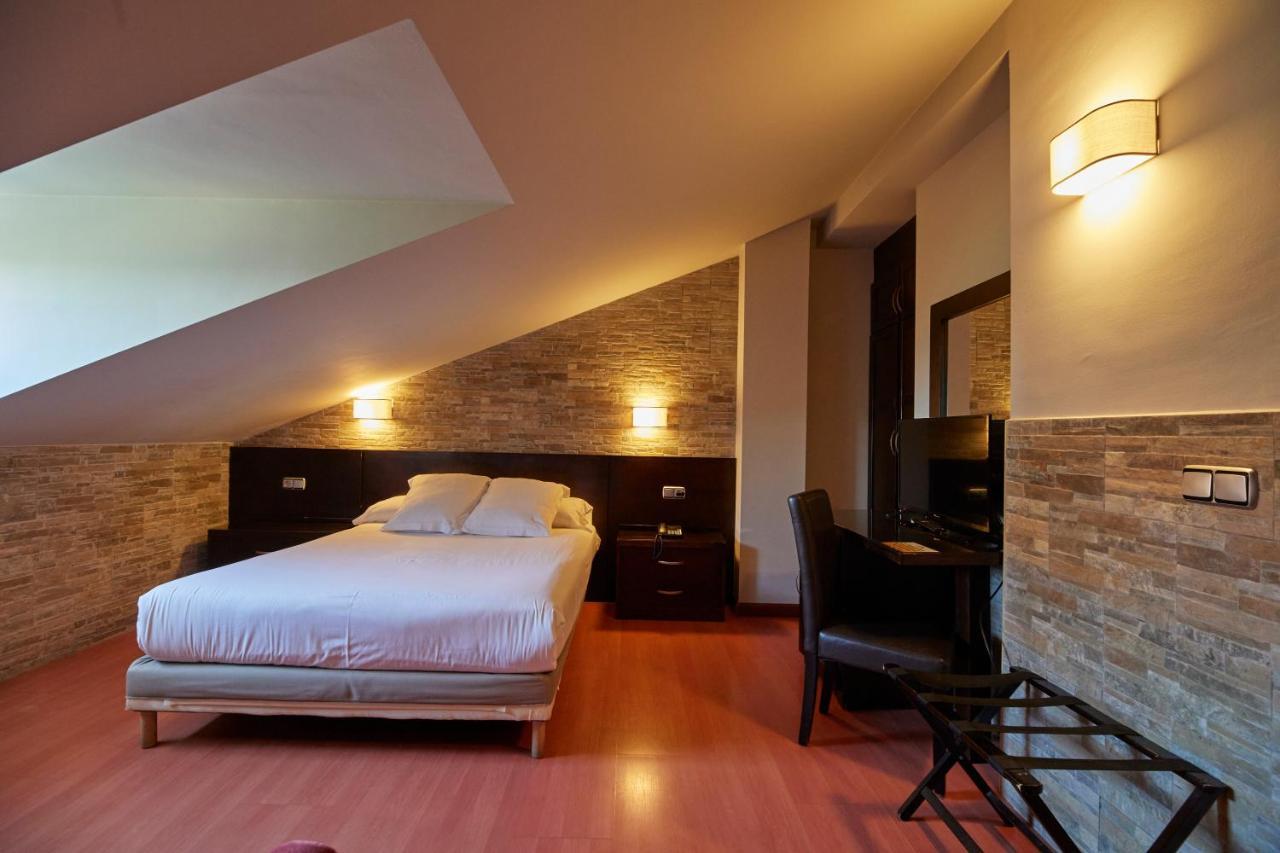 Hotel Villalegre Avilés Esterno foto