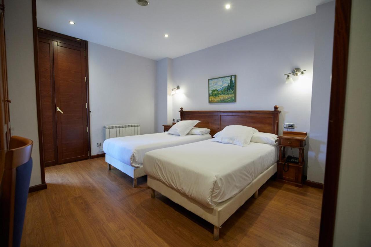 Hotel Villalegre Avilés Esterno foto