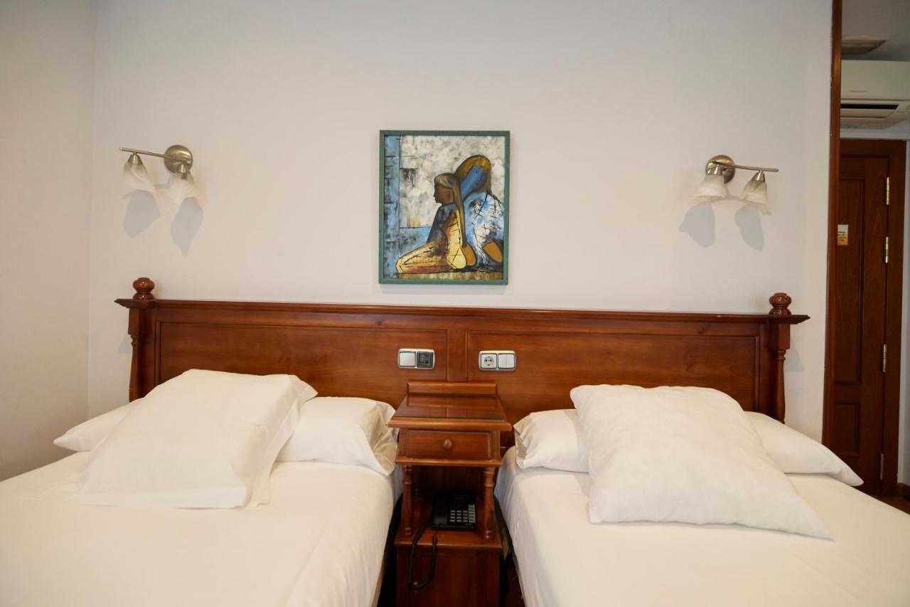 Hotel Villalegre Avilés Esterno foto