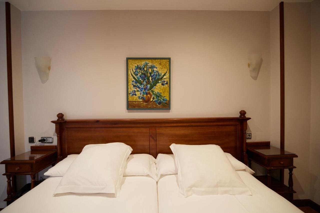 Hotel Villalegre Avilés Esterno foto